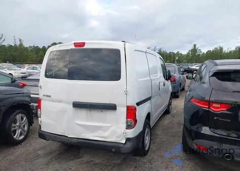 2015 Nissan Nv200 S/Sv z USA, uszkodzony, nr VIN 3N6CM0KN7FK728200